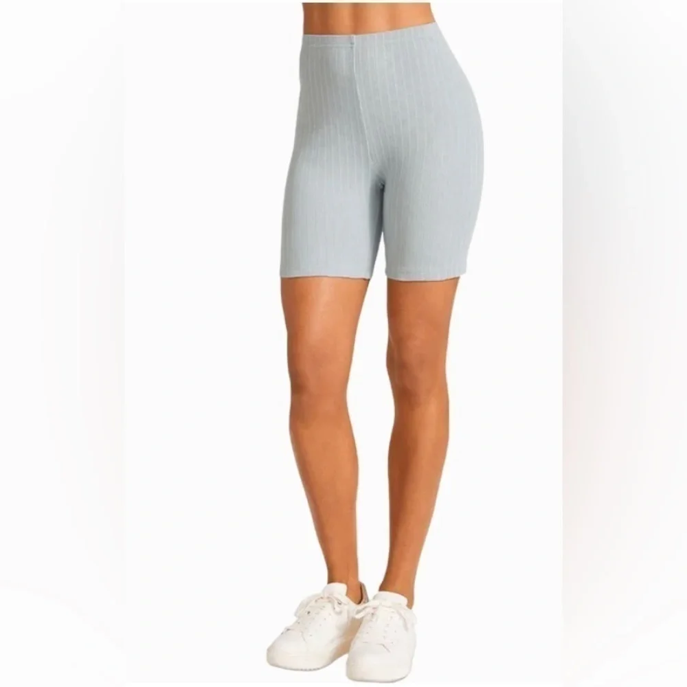 BB Dakota by Steve Madden High Rise Ribbed Bike Short - Picture 1 of 4